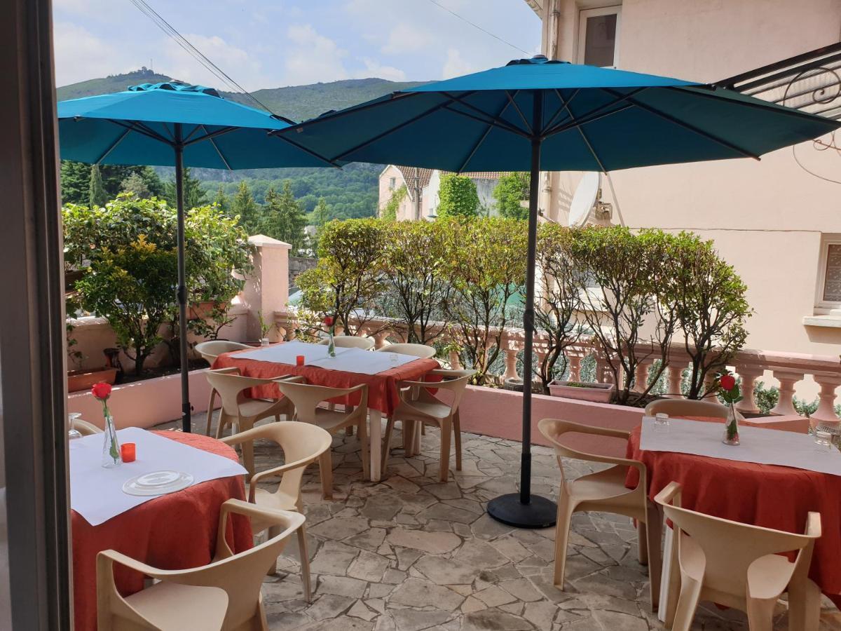 Hotel - Restaurant - Bar Saint Avit L Hotel Des Tchoumjeu Lourdes Exterior foto